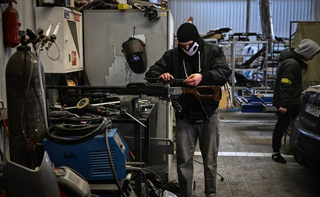 Russian Troops Stopping Civilian Evacuations From War Zones: Ukraine's President