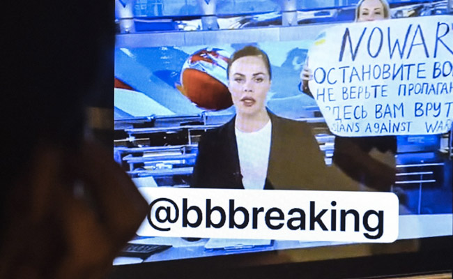 Russian TV Protester Journalist Hired By German Newspaper