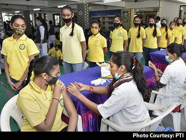 India Starts Vaccinating 12-14 Age Group, Boosters For All Above 60