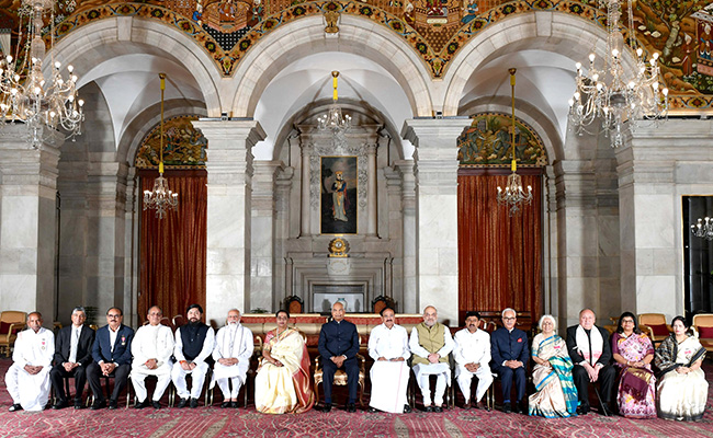 Late BJP Leader, Singer Sonu Nigam, Covaxin Maker Among 55 Padma Awardees