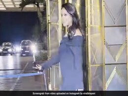 ब्लैक बॉडीकॉन ड्रेस में काजोल का दिखा ग्लैमरस अवतार, फैंस ने दिए यूं रिएक्शन  ब्लैक बॉडीकॉन ड्रेस में काजोल का दिखा ग्लैमरस अवतार, फैंस ने दिए यूं रिएक्शन