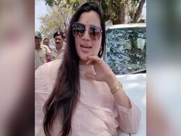 सीएम उद्धव ठाकरे के घर हनुमान चालीसा के पहले बीजेपी सांसद नवनीत राणा को वीआईपी सुरक्षा सीएम उद्धव ठाकरे के घर हनुमान चालीसा के पहले बीजेपी सांसद नवनीत राणा को वीआईपी सुरक्षा