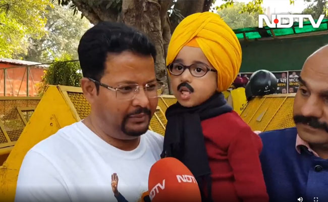 "Baby Mufflerman" Returns: Boy Dresses Up As Arvind Kejriwal, AAP Sweeps Punjab