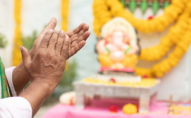 Bhajan Aur Kirtan : भजन और कीर्तन का अंतर जानने के बाद करें पूजा, फिर पूरी होगी भक्त की प्रार्थना