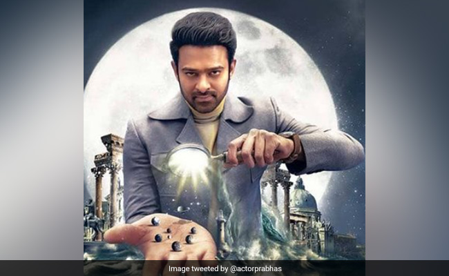 <i>Radhe Shyam's</i> Prabhas Thanks Amitabh Bachchan, Prithviraj Sukumaran, And S S Rajamouli For This Reason