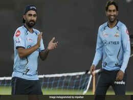 राहुल तेवतिया की NDTV से खास बातचीत, बोले- राशिद खान के साथ ड्रेसिंग रूम शेयर करने को बेताब हूं राहुल तेवतिया की NDTV से खास बातचीत, बोले- राशिद खान के साथ ड्रेसिंग रूम शेयर करने को बेताब हूं