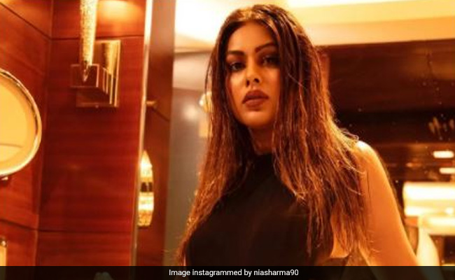 निया शर्मा ने ब्लैक ड्रेस में शेयर की फोटो,  ट्रोल्स को दिया जवाब- इस थाई-स्लिट की कीमत तुम्हारे सैलरी पैकेज से ज्यादा