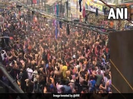 VIDEOS : कश्मीर से लेकर कन्याकुमारी तक, देखिए कैसा रहा होली का जश्न, रंगों में सराबोर दिखा पूरा देश VIDEOS : कश्मीर से लेकर कन्याकुमारी तक, देखिए कैसा रहा होली का जश्न, रंगों में सराबोर दिखा पूरा देश