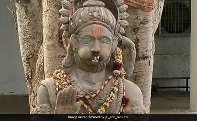 माना जाता है कि मंगलवार के दिन ये 4 उपाय करने पर बरसने लगती है हनुमंत कृपा, हनुमान भक्त करते हैं पालन