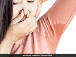 पसीने की बदबू कैसे करें दूर : अंडरआर्म से आने वाली दुर्गंध को दूर करेगा यह असरदार नुस्खा पसीने की बदबू कैसे करें दूर : अंडरआर्म से आने वाली दुर्गंध को दूर करेगा यह असरदार नुस्खा