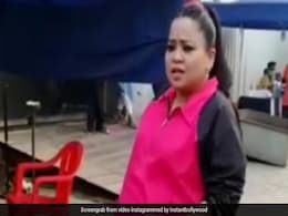 बेबी बंप के साथ ढोल पर डांस करती दिखीं भारती सिंह, वीडियो देख फैंस भी बोले- कूल मम्मी... बेबी बंप के साथ ढोल पर डांस करती दिखीं भारती सिंह, वीडियो देख फैंस भी बोले- कूल मम्मी...