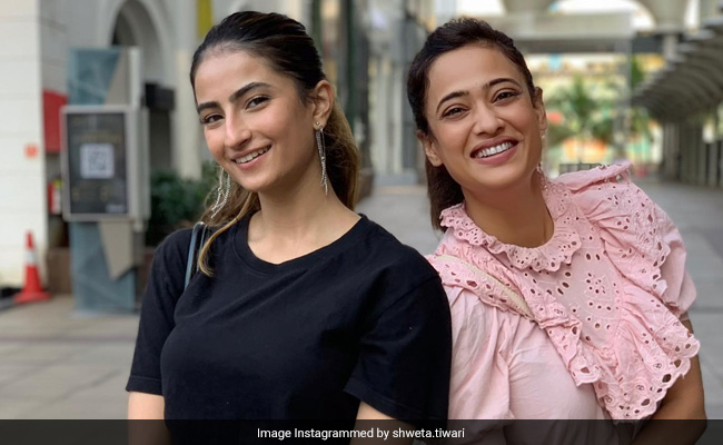 Palak Tiwari Reveals Mom Shweta Tiwari's Fitness Secrets: "<i>Na Toh Gym Jaati Hai, Na Kuch Karti Hai</i>"