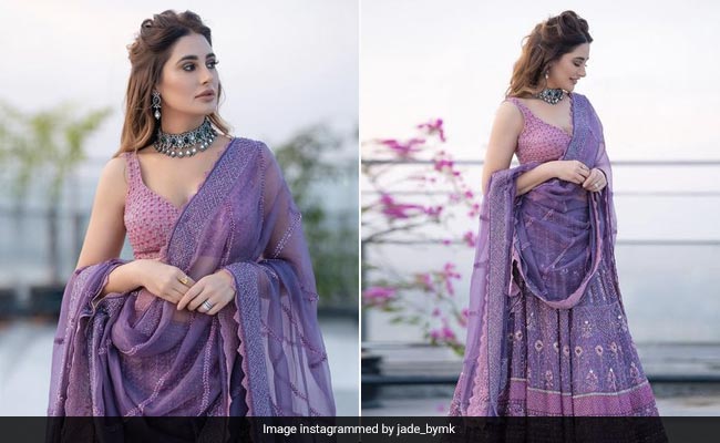 Nargis Fakhri Leaves Us Mesmerised In Her Gorgeous Handcrafted Lilac <i>Lehenga</i>
