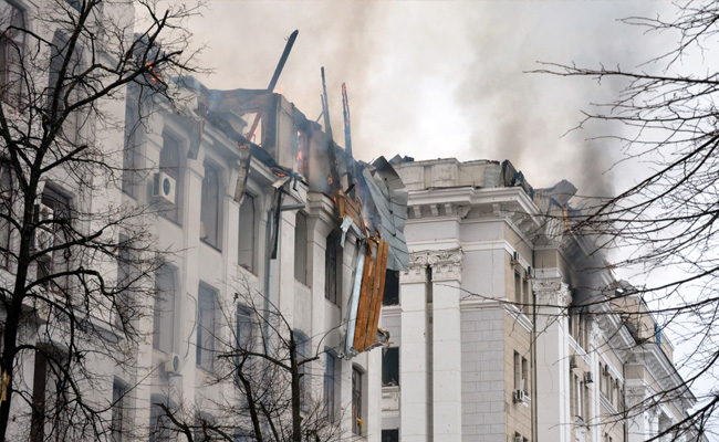 Russian Paratroopers Land In Kharkiv, Clash With Ukraine Army