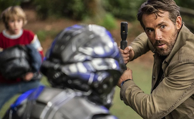 <i>The Adam Project</i> Review: Time-Travel Movie Is Just The Sort Ryan Reynolds Is Known To Revel In