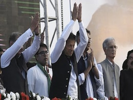 'इमरान खान आखिरी बॉल तक खेंलेंगे, नहीं देंगे इस्तीफा' : अविश्वास प्रस्ताव पर मतदान से पहले पाकिस्तान के मंत्री 'इमरान खान आखिरी बॉल तक खेंलेंगे, नहीं देंगे इस्तीफा' : अविश्वास प्रस्ताव पर मतदान से पहले पाकिस्तान के मंत्री