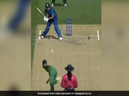 'लेडी सहवाग' ने गेंदबाज की लेंथ के साथ किया खिलवाड़, ऐसा 'ridiculous' शॉट मारकर उड़ाया मजाक- Video 'लेडी सहवाग' ने गेंदबाज की लेंथ के साथ किया खिलवाड़, ऐसा 'ridiculous' शॉट मारकर उड़ाया मजाक- Video