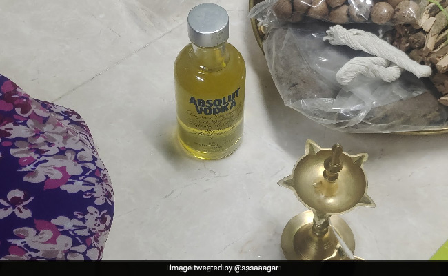 Man Tweets Photo Of Pooja At Home, Spot Why It "Embarrassed" Him