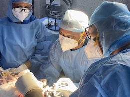 4 घंटे चले ऑपरेशन के बाद लोहिया अस्पताल के डॉक्टरों ने किडनी से निकाला 5.5 किलो का ट्यूमर