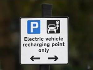 UK's Connected Kerb Targets 190,000 On-Street EV Chargers By 2030
