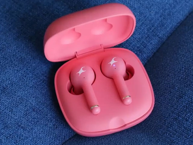 Fastrack Reflex Tunes FT4 True Wireless Earphones Review: Eye-Catching