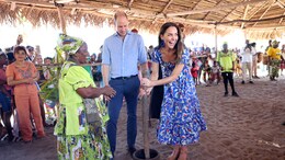 Prince William And Kate Dance With Locals, Make Chocolate In Belize