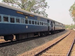 चुनाव ने बढ़ाई ट्रेन टिकटों की मारामारी, दिल्ली&ndash;पश्चिम बंगाल रूट पर 'रिग्रेट' ; यात्रियों की बढ़ी परेशानी