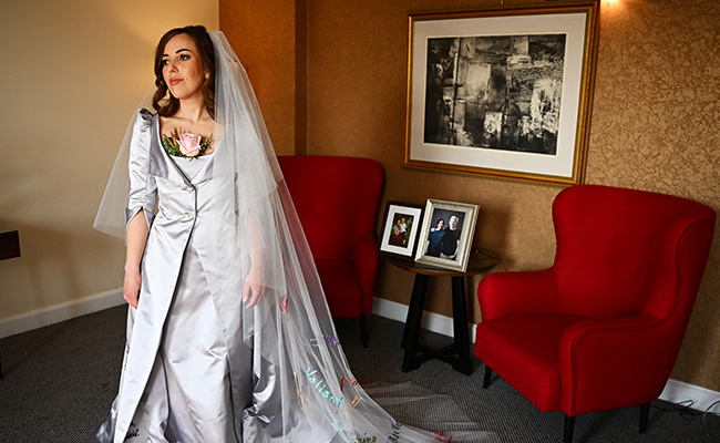 Wikileaks' Julian Assange Marries Long-Term Partner In UK High-Security Jail