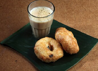 Uggani, Dal Vada And More: 5 South Indian Street Style Snacks You Must Try Uggani, Dal Vada And More: 5 South Indian Street Style Snacks You Must Try
