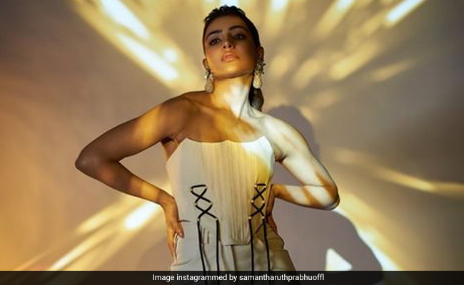 Samantha Ruth Prabhu Shows Off Her Toned Abs. Pic Inside