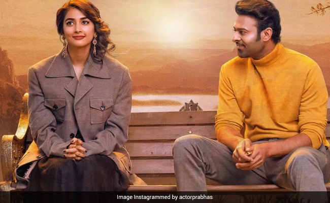 'राधे श्याम' की शूटिंग के दौरान इस तरह की फिल्म की कास्ट ने मस्ती, देखें पर्दे के पीछे का पूरा हाल