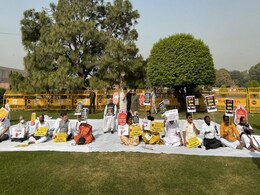 यह कम्युनिस्ट होने की तोहमत कैसी है? यह कम्युनिस्ट होने की तोहमत कैसी है?