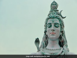 मान्यता है कि घर में भगवान शिव की ये 5 मूर्ति ही लगाना होता है शुभ, इन बातों का रखें ध्यान मान्यता है कि घर में भगवान शिव की ये 5 मूर्ति ही लगाना होता है शुभ, इन बातों का रखें ध्यान