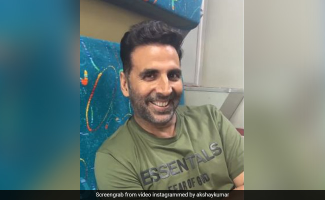 Akshay नहीं बता पाए Jacqueline के नाम की स्पेलिंग तो मजबूरी में कृति को बताया अपनी फेवरेट एक्ट्रेस