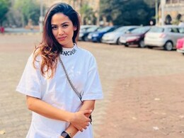 For Europe Return Mira Rajput, Ghiya Is Her Long Lost Love