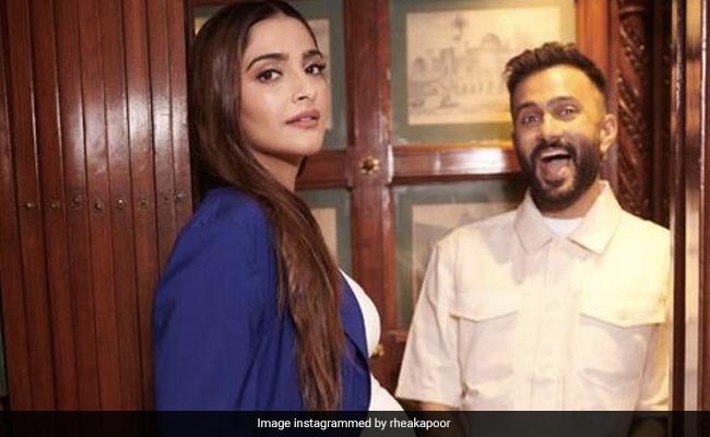 Sonam Kapoor Makes Her First Public Appearance After Pregnancy Announcement