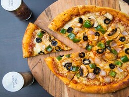 Make This Healthy Paneer Pizza To Satiate Your Cravings On Weight Loss Diet