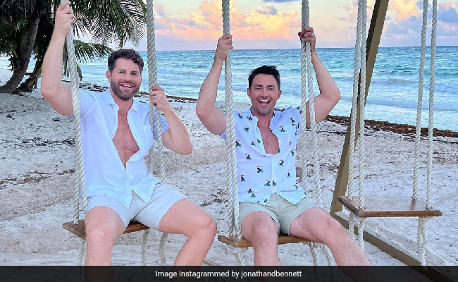 <i>Mean Girls</i> Actor Jonathan Bennett Marries Boyfriend Jaymes Vaughan In Hawaii. Pic Inside