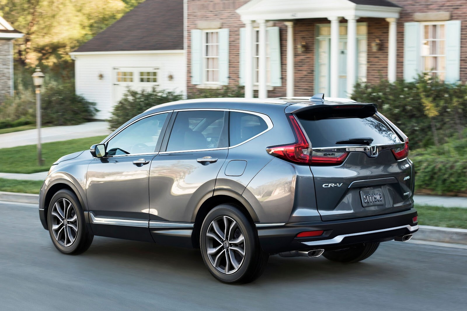 Five Things That One Must Check Before Buying Car