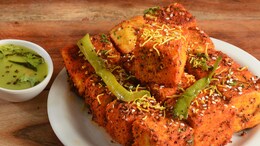 Give Your Dhokla A Fusion Twist With This Tandoori Dhokla Recipe