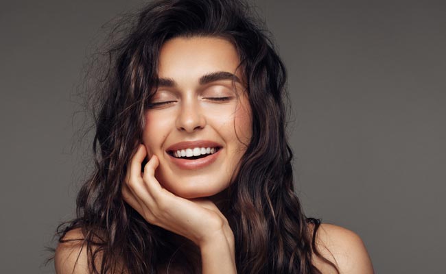 Here's Everything That You Need To Keep Your Hair Soft And Smooth This Holi