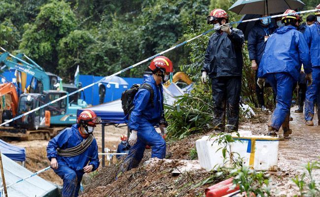 Both Black Boxes Of Crashed China Plane Found. How They Will Be Handled.