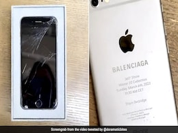 पेरिस फैशन वीक में गेस्ट को मिला अजीबोगरीब अंदाज़ में Invitation, टूटे हुए iPhones का हुआ ऐसे इस्तेमाल पेरिस फैशन वीक में गेस्ट को मिला अजीबोगरीब अंदाज़ में Invitation, टूटे हुए iPhones का हुआ ऐसे इस्तेमाल
