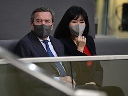 German FA Latest To Cancel Gerhard Schroeder's Membership Over Russia Links German FA Latest To Cancel Gerhard Schroeder's Membership Over Russia Links
