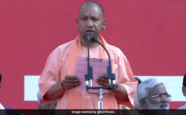 सीएम योगी ने 'डार्क वेब’ पर शिकंजा कसने के दिये निर्देश, ड्रग माफियाओं के खिलाफ मोहिम शुरु