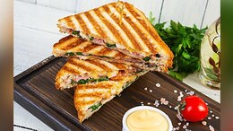 Try This White Sauce Sandwich Recipe For A Heavenly Breakfast Experience