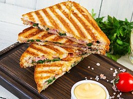 Try This White Sauce Sandwich Recipe For A Heavenly Breakfast Experience