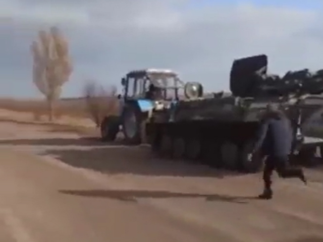 जब यूक्रेनी किसान ने 'चुरा लिया' रूसी सेना का टैंक