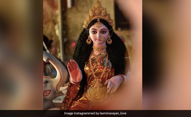 Goddess Lakshmi Photo: धन समृद्धि के लिए घर में लगाई जाती हैं मां लक्ष्मी के ये तस्वीरें