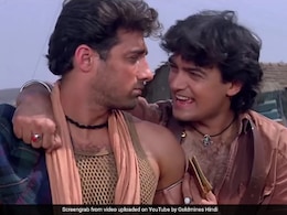 24 साल बाद कुछ ऐसे दिखते हैं आमिर खान के भाई फैजल खान, सब्जियां लेने से लेकर ड्राइविंग करते हैं खुद, फैंस कर रहे हैं तारीफ 24 साल बाद कुछ ऐसे दिखते हैं आमिर खान के भाई फैजल खान, सब्जियां लेने से लेकर ड्राइविंग करते हैं खुद, फैंस कर रहे हैं तारीफ